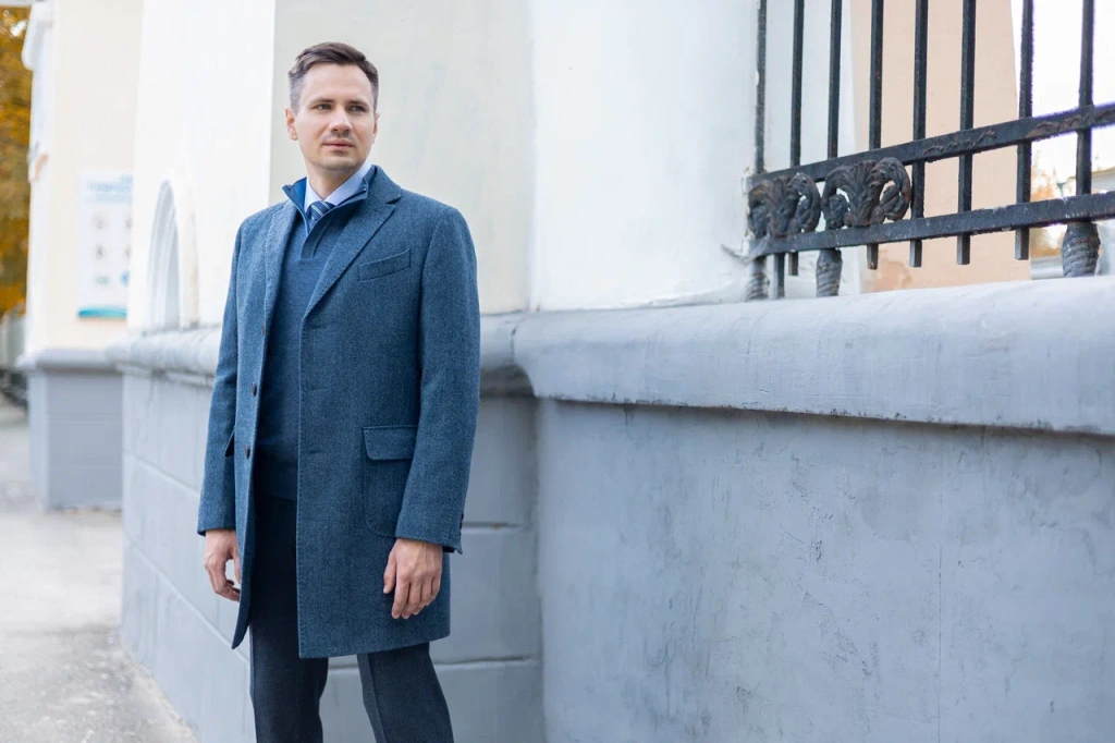 Классическое мужское пальто